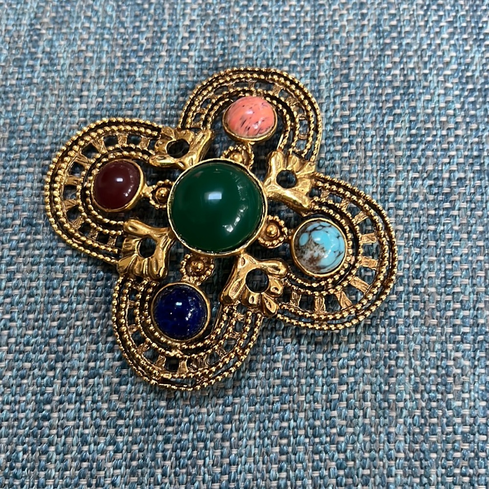 Vintage cabochon brooch